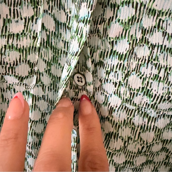 CAbi Patterned Green Sleeveless Blouse - Picture 8 of 11